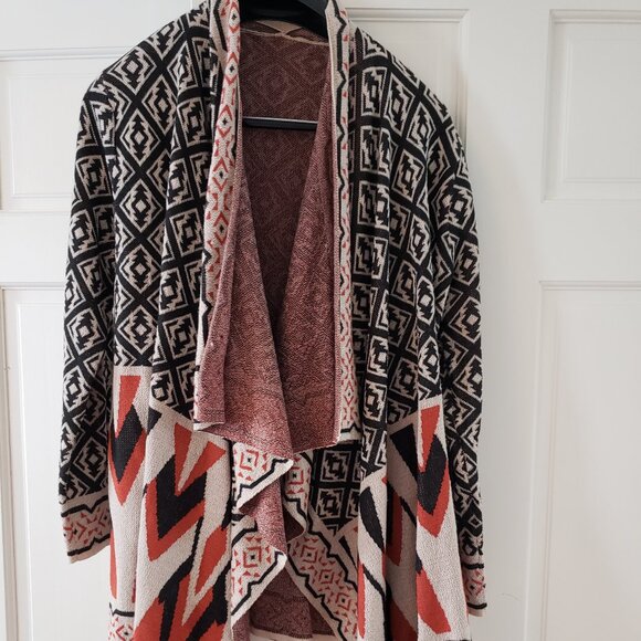 "Aztec" design waterfall sweater - Picture 1 of 2